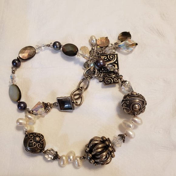 Tres Jolie Silver Bracelet - Picture 2 of 3